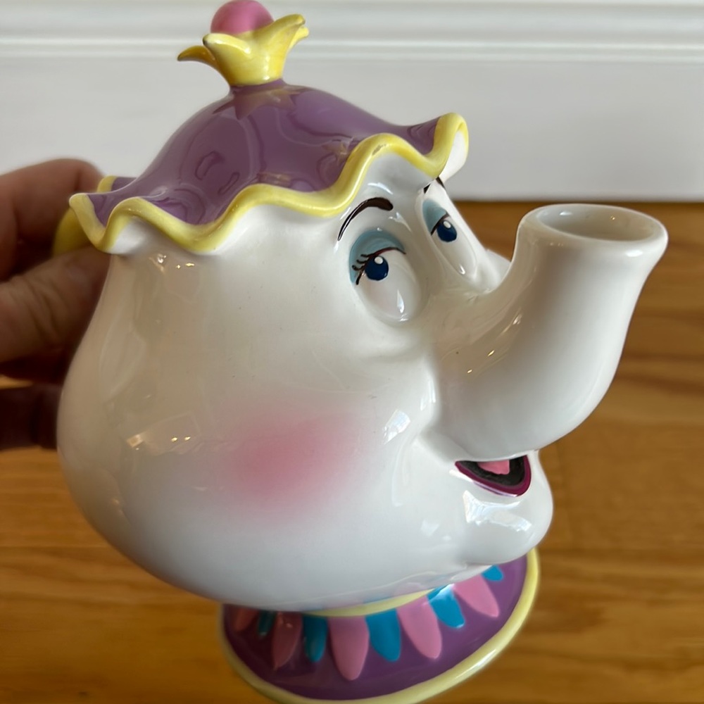 Disney Beauty & the Beast Mrs. Potts Bank 9x7" Ceramic Teapot